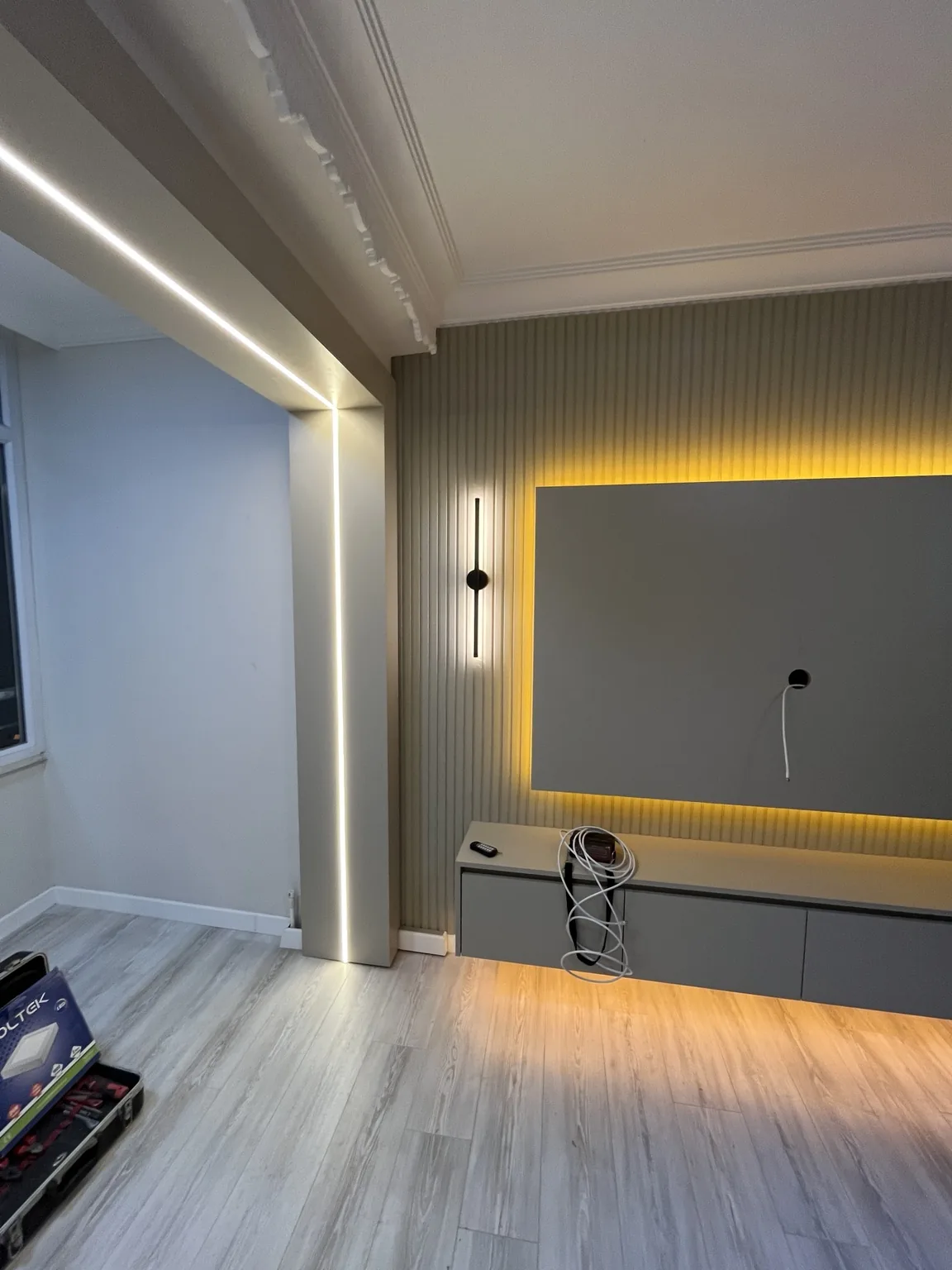 Canlı Elektrik - Dekoratif duvar aydınlatması